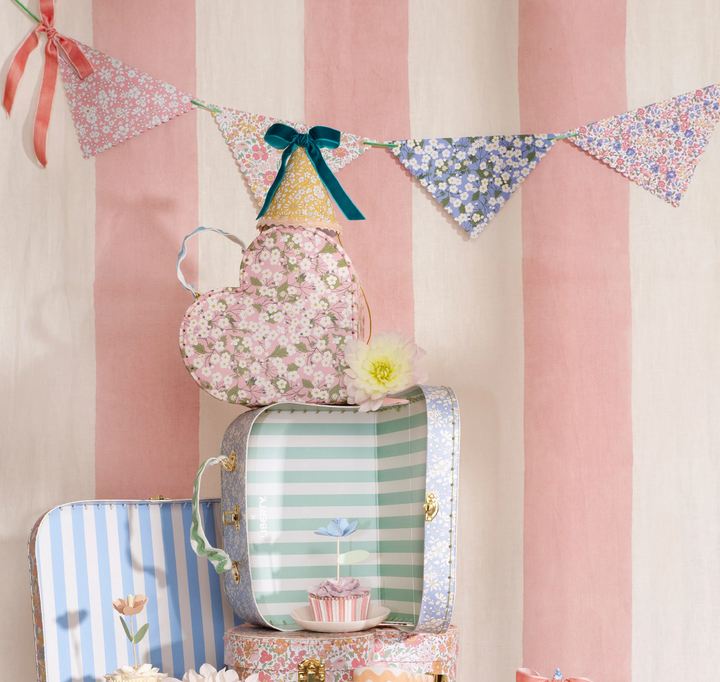 Meri Meri x Liberty Scallop Edge Garland