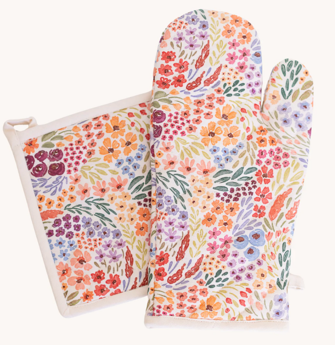 Countryside Blooms Oven Mitt + Pot Holder Set
