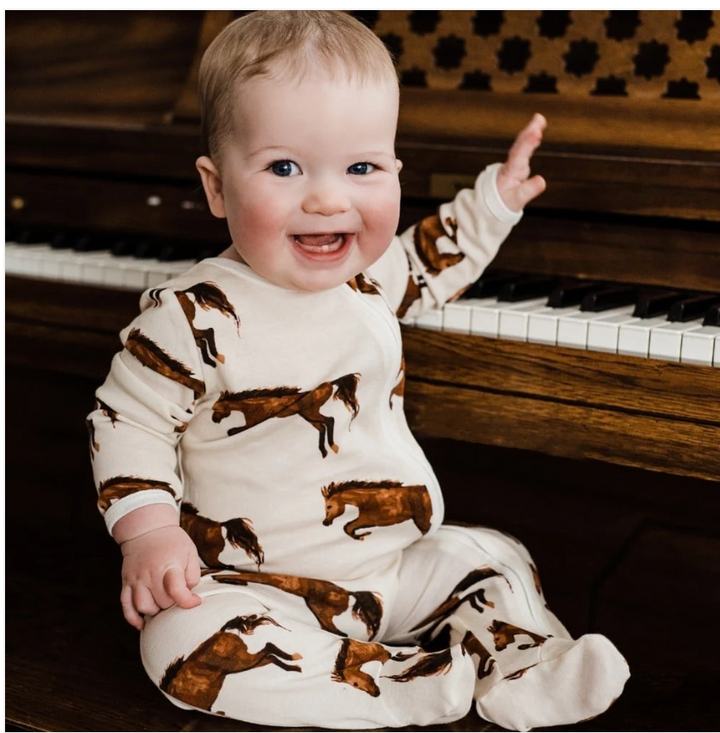 Goose Footed Romper with Zipper