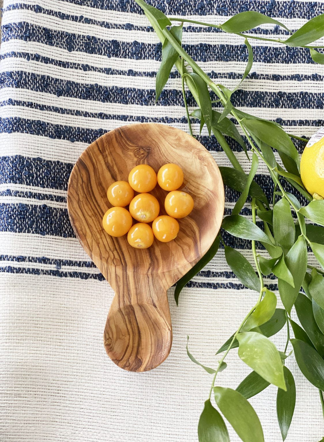 Olive Wood Double Section Tapas Appetizer Dish 6" | Scents and Feel
