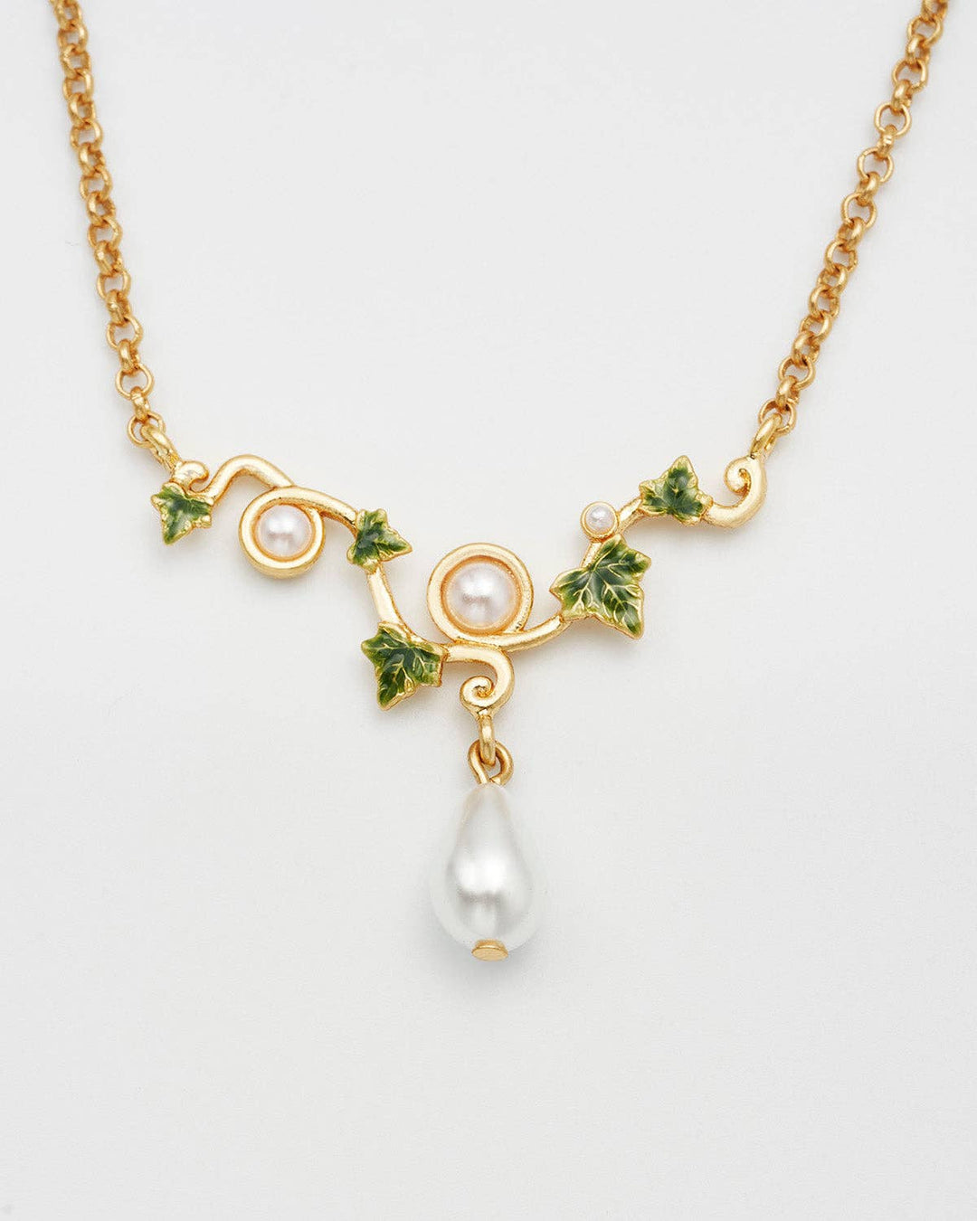 Ivy Pearl Necklace