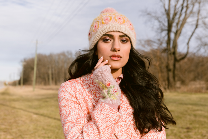 Meadow Handwarmer in Mauve