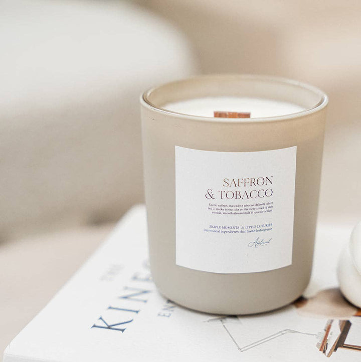 Saffron &amp; Tobacco Candle, 2 Sizes