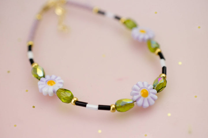 Lavender Daisy Beaded Bracelet