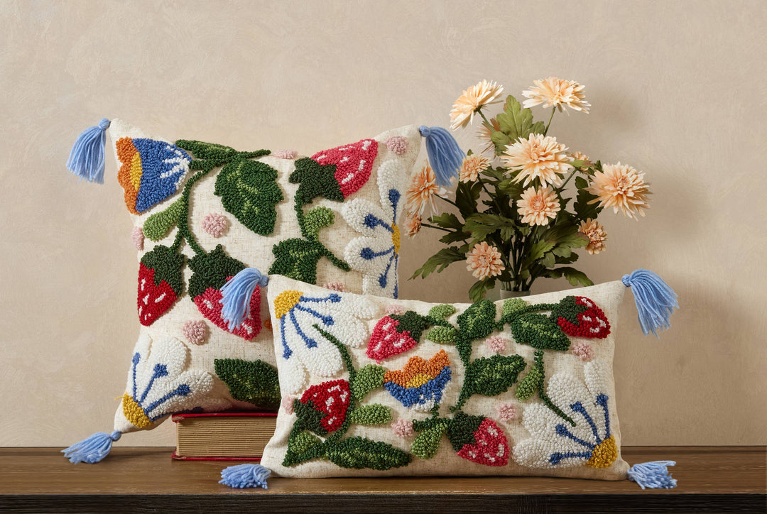 Strawberry Floral w/Tassels Tufted Hook Pillow