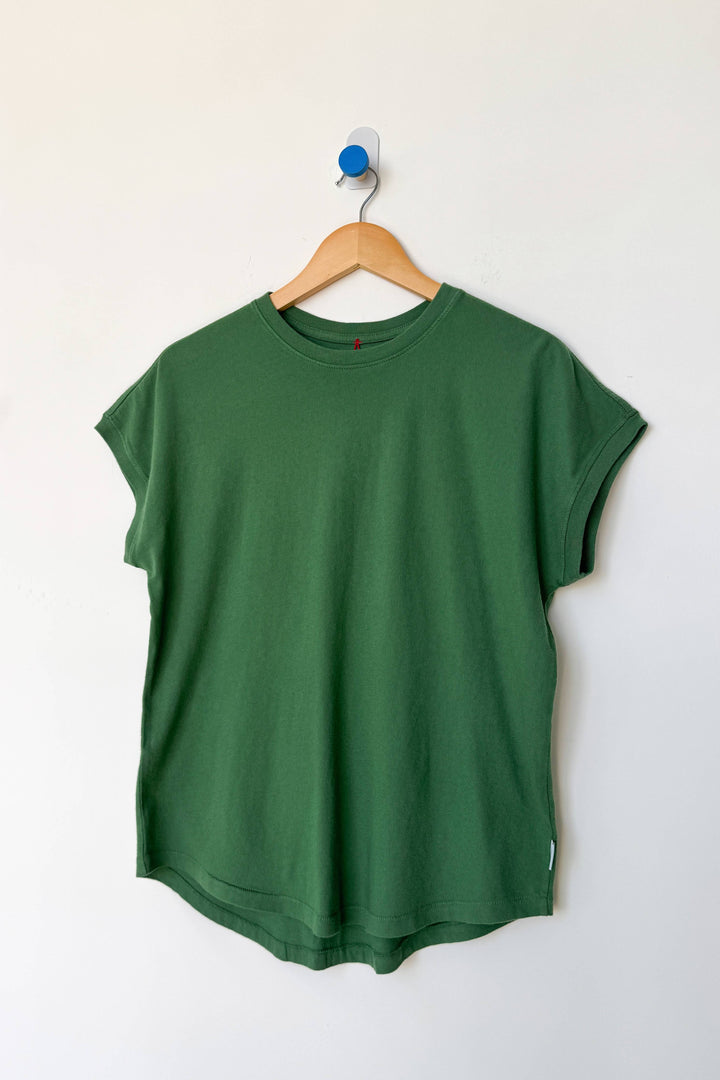 Ease Tee in Green