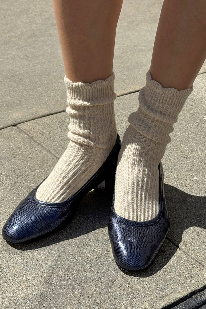 Linen Scallop Socks in Narturel