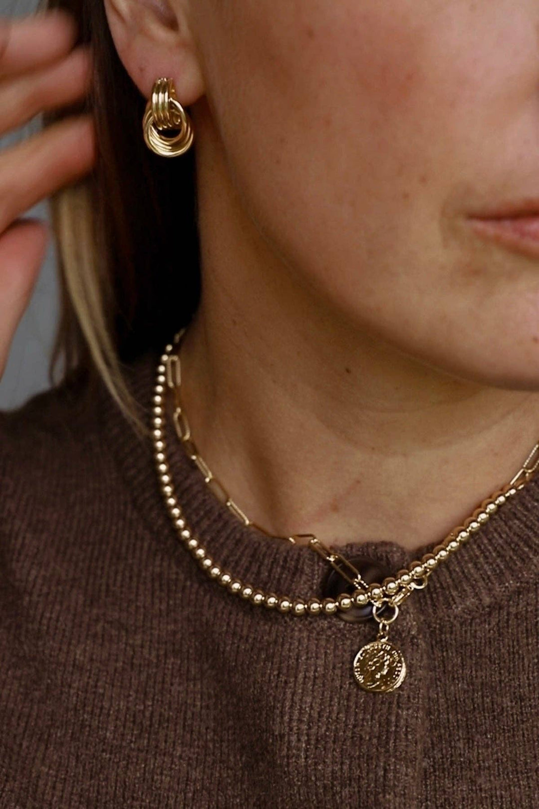 Trinity Knot Studs in Gold