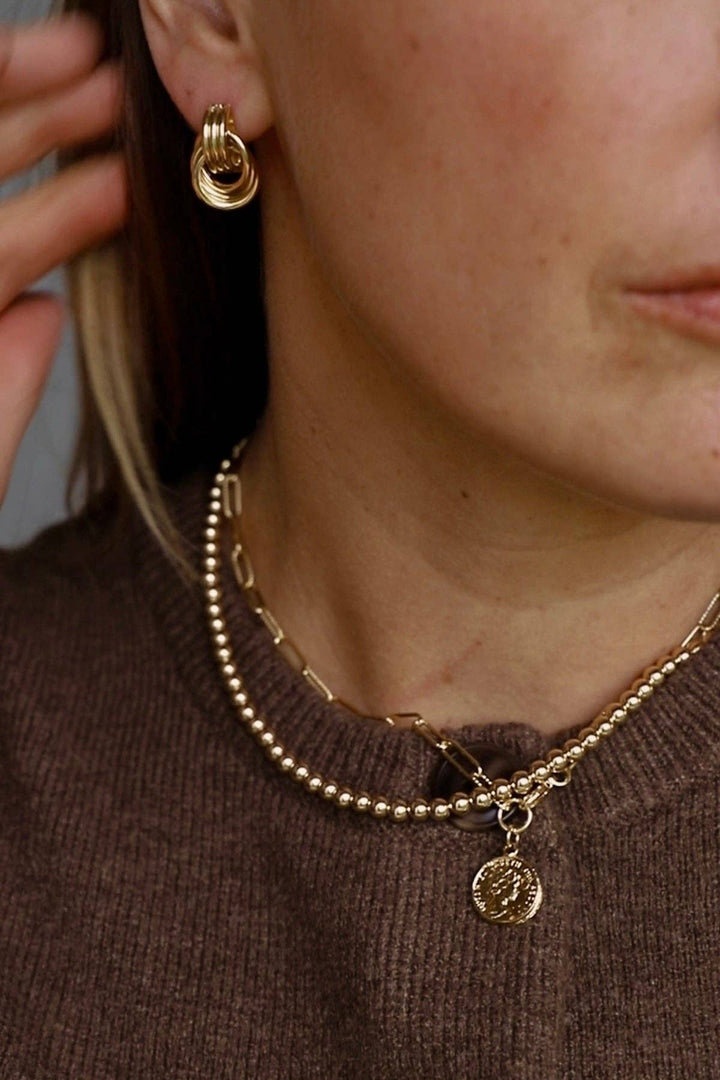 Trinity Knot Studs in Gold