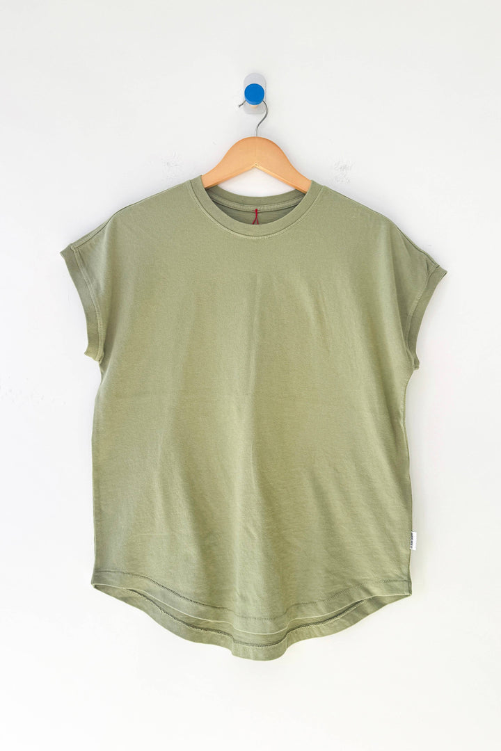 Ease Tee in Mint Dust