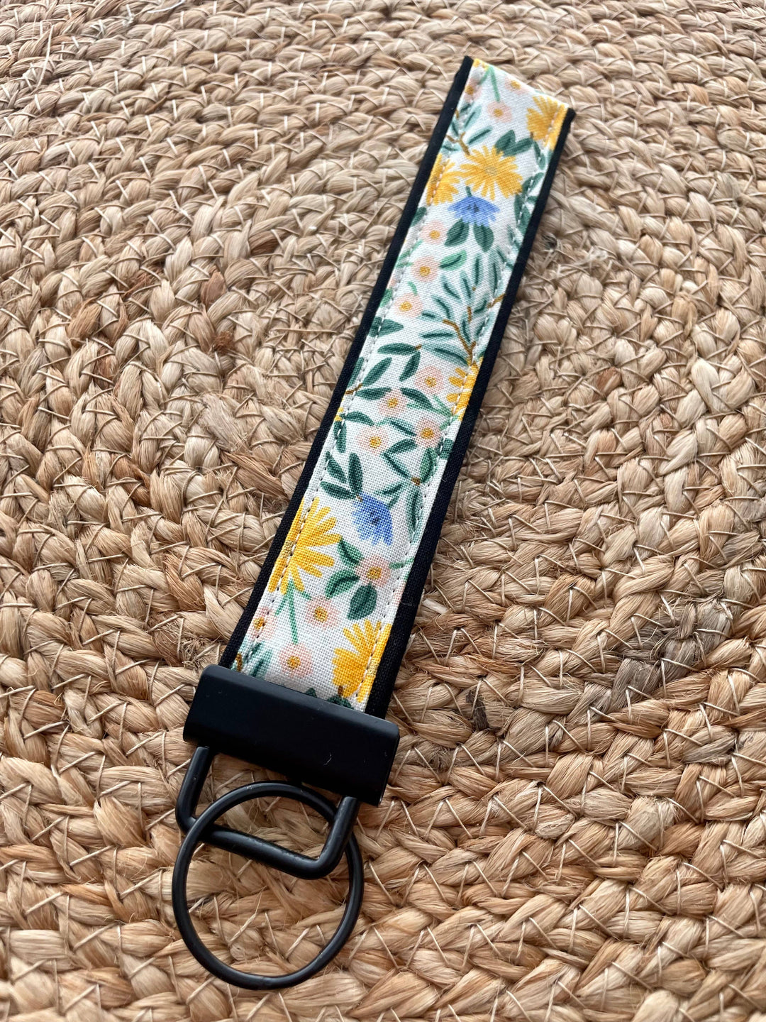 Rifle Paper Co. Daisy Fields Cream Keychain Wristlet