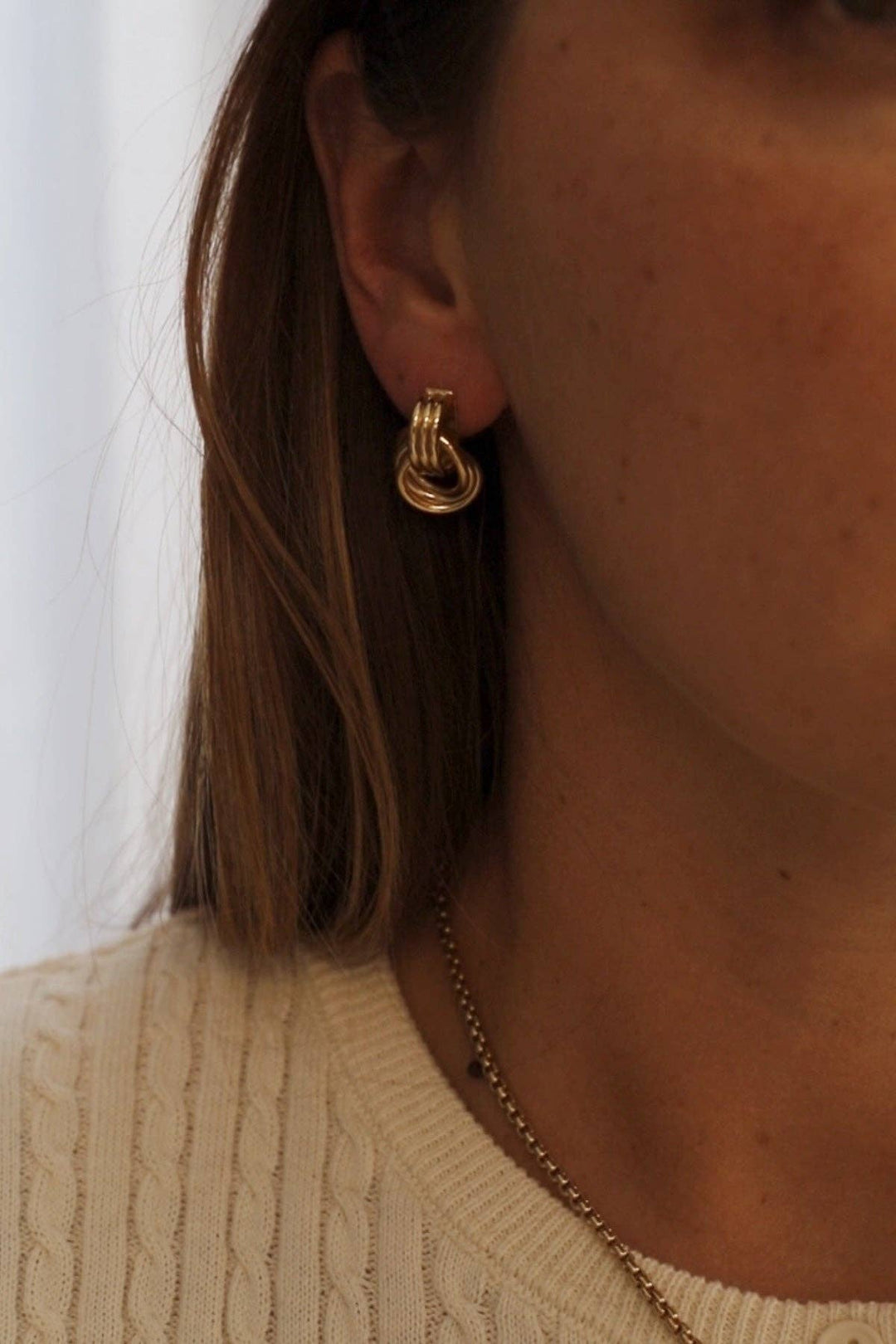 Trinity Knot Studs in Gold