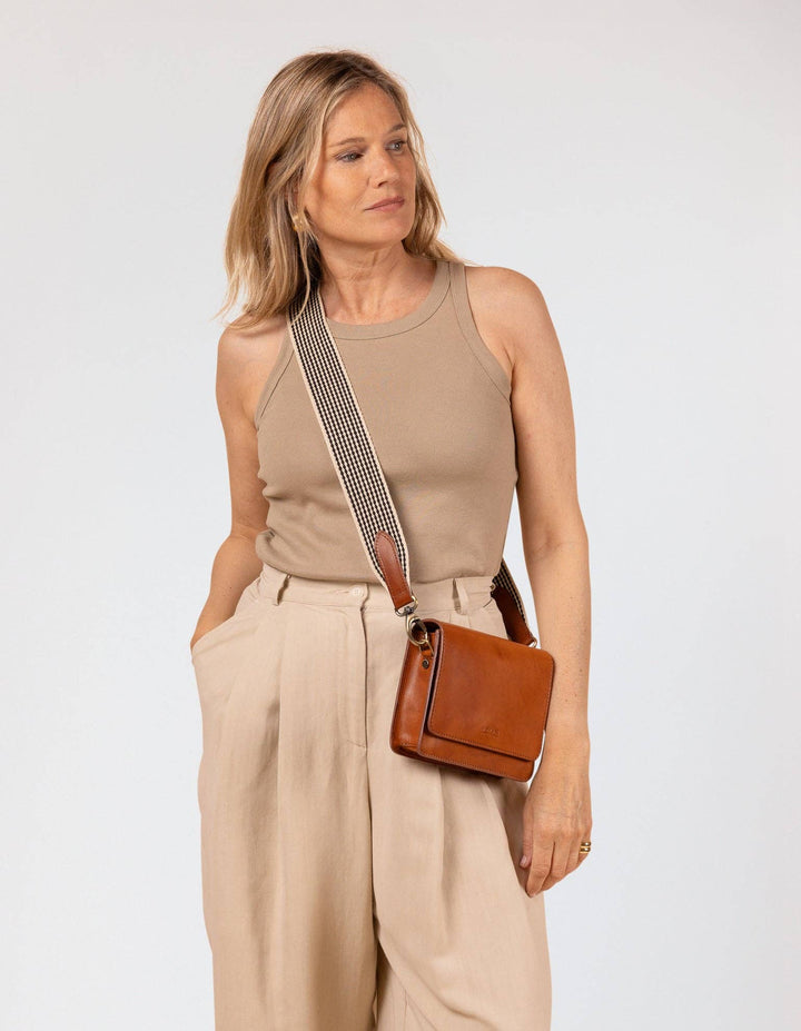 Audrey Mini, Cognac Classic Leather