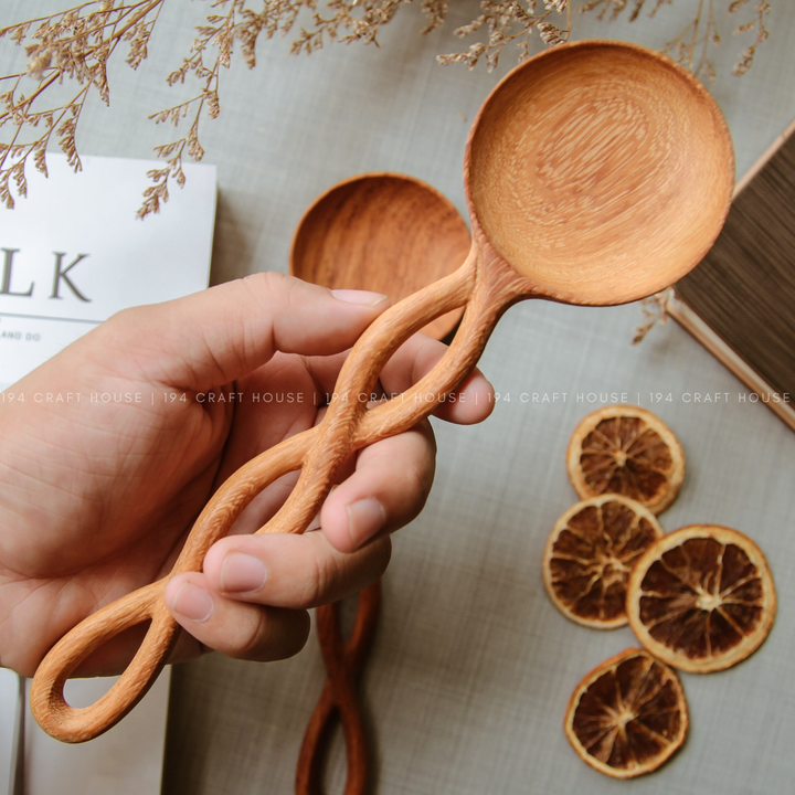 9" Twisted Handle Wooden Salad Server