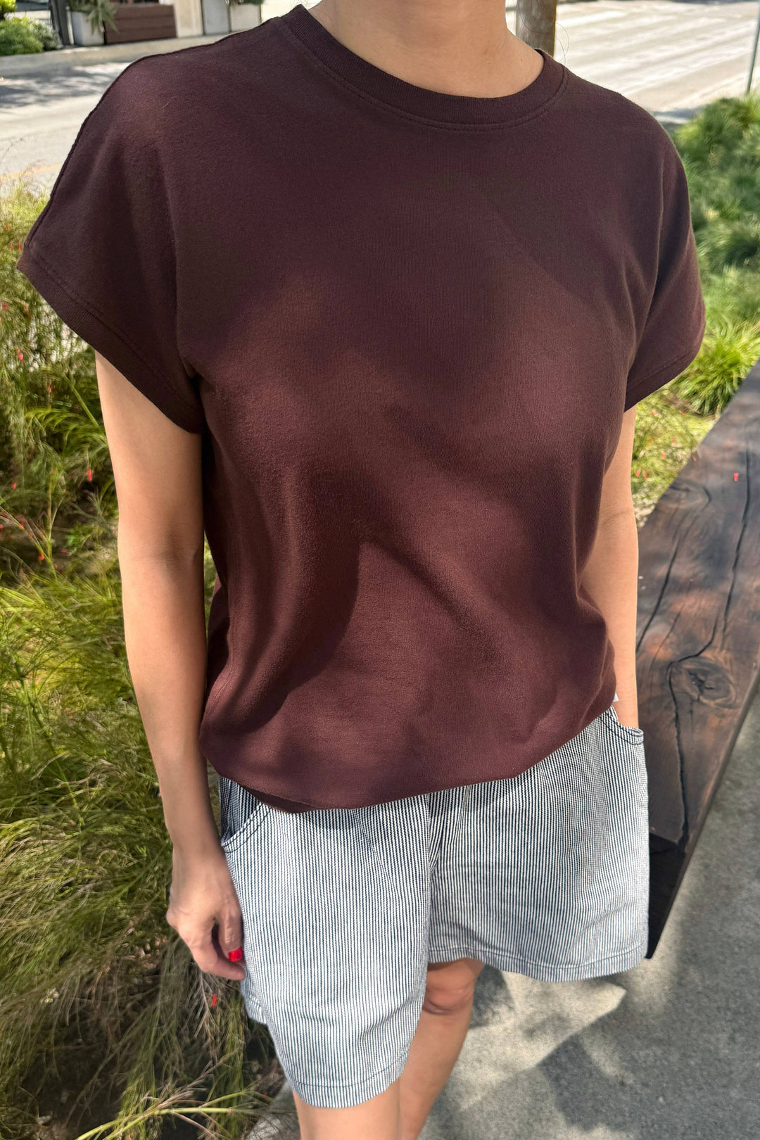 Ease Tee in Dark Cacao
