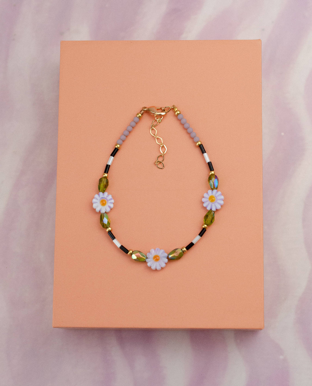 Lavender Daisy Beaded Bracelet