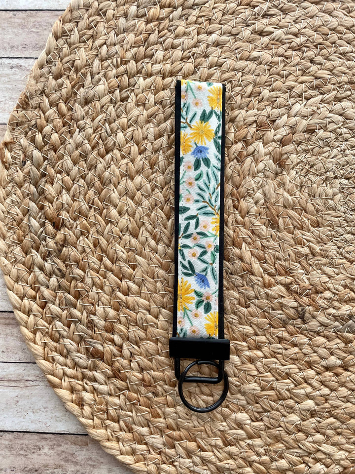 Rifle Paper Co. Daisy Fields Cream Keychain Wristlet