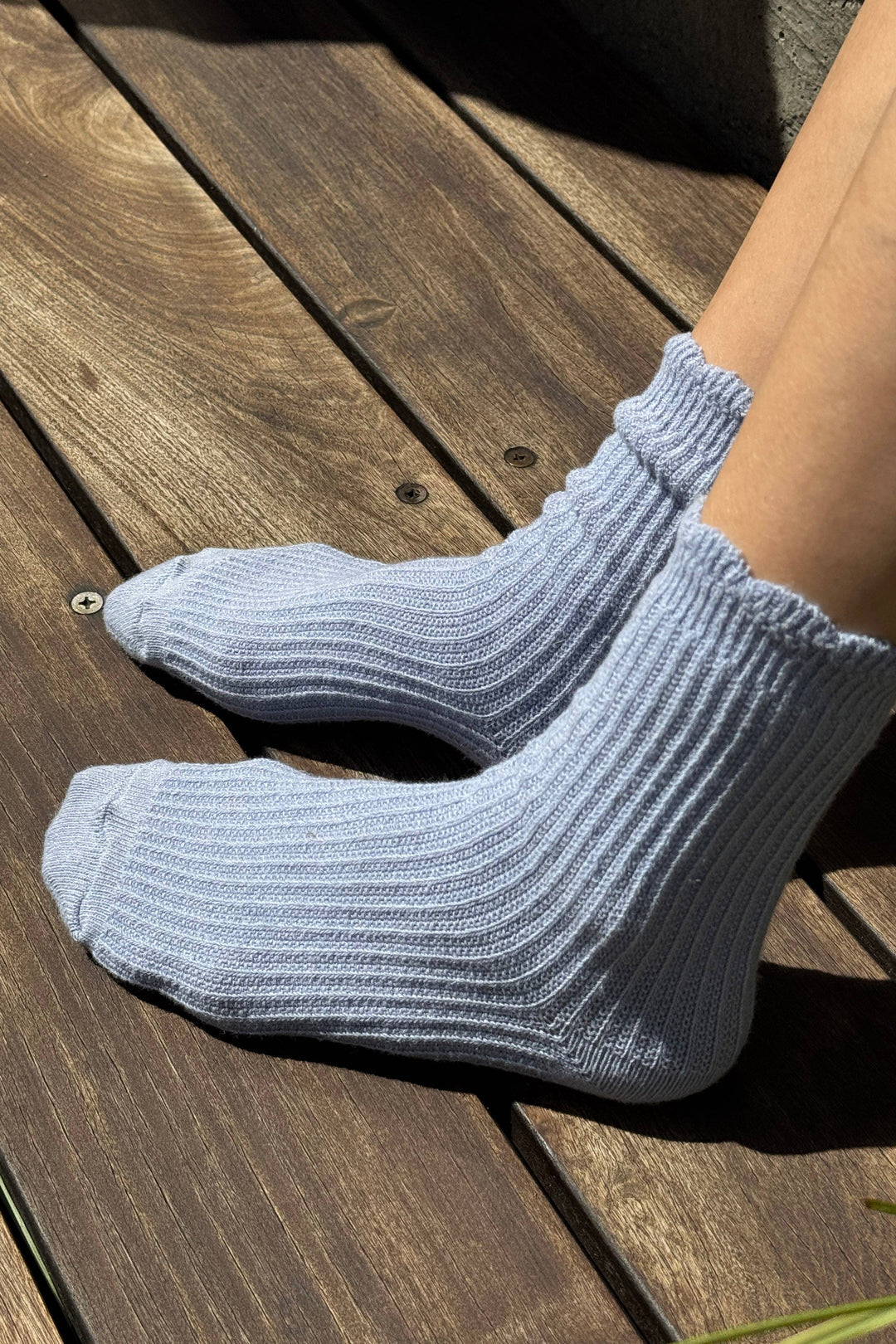 Linen Scallop Socks in Pale Blue