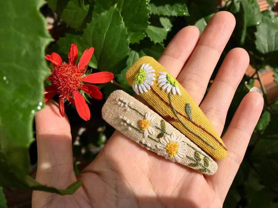Daisy Garden Embroidered Barrette