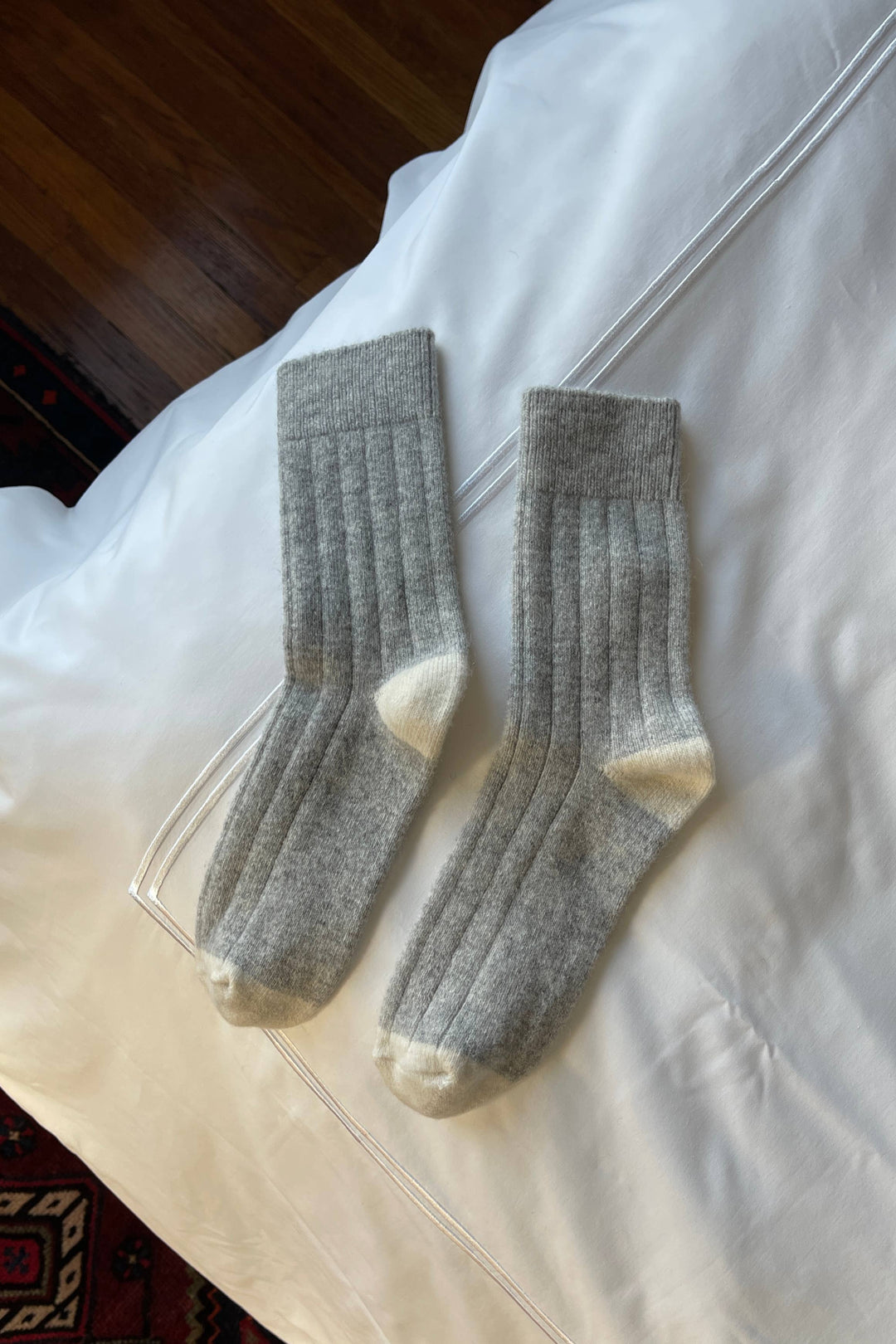 Classic Cashmere Socks in Grey Melange