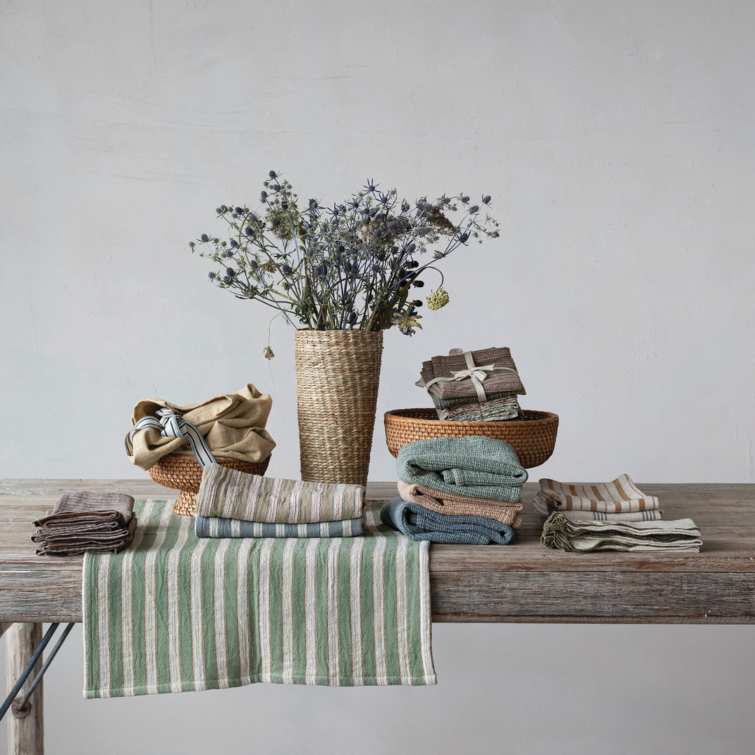 Scalloped Napkins with Contrasting Stitched Edges, Set of 4 Tied with Jute