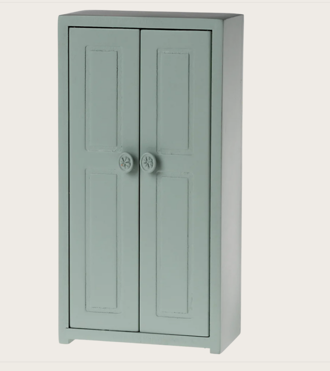 Closet in Soft Blue, Mouse