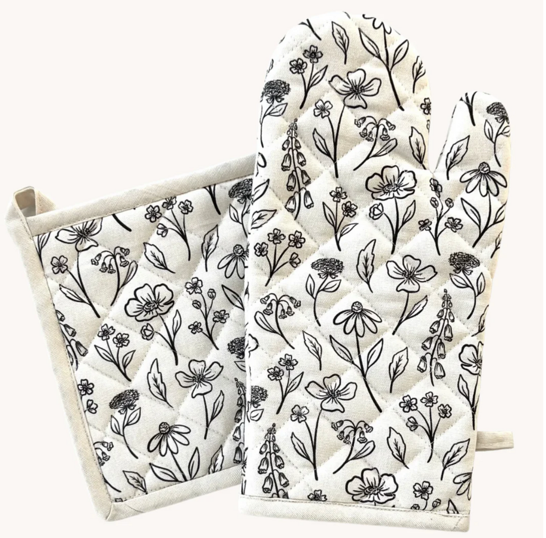 Ivory Pressed Floral Oven Mitt + Pot Holder Set