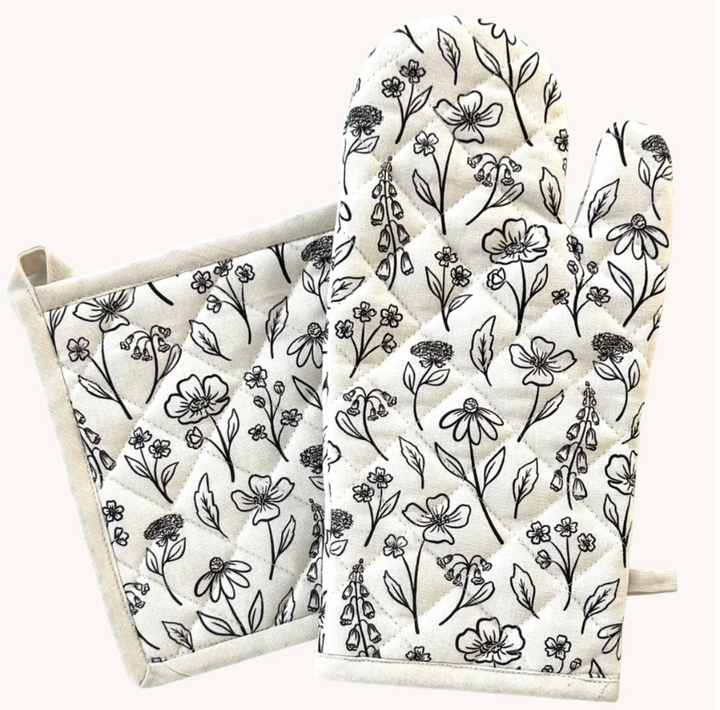 Ivory Pressed Floral Oven Mitt + Pot Holder Set