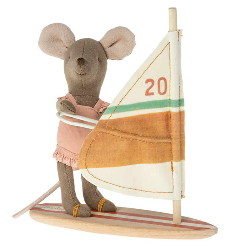 Surfer Little Sister, Mouse