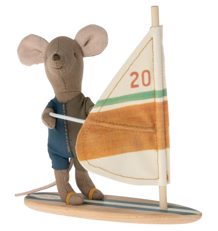 Surfer Little Brother, Mouse