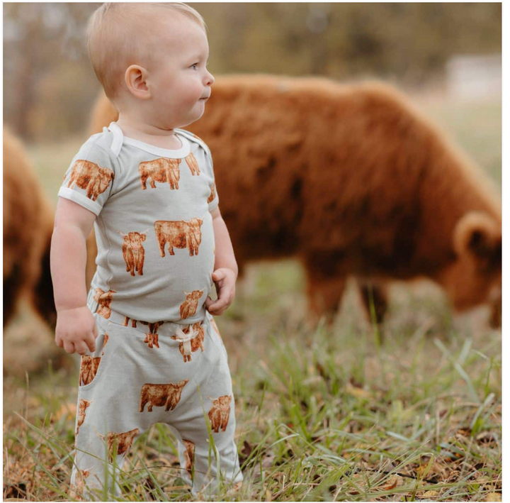 Highland Cow Short Sleeve Bodysuit