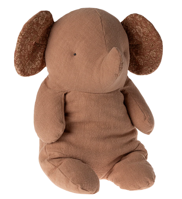 Safari Friends, Big Elephant in Powder