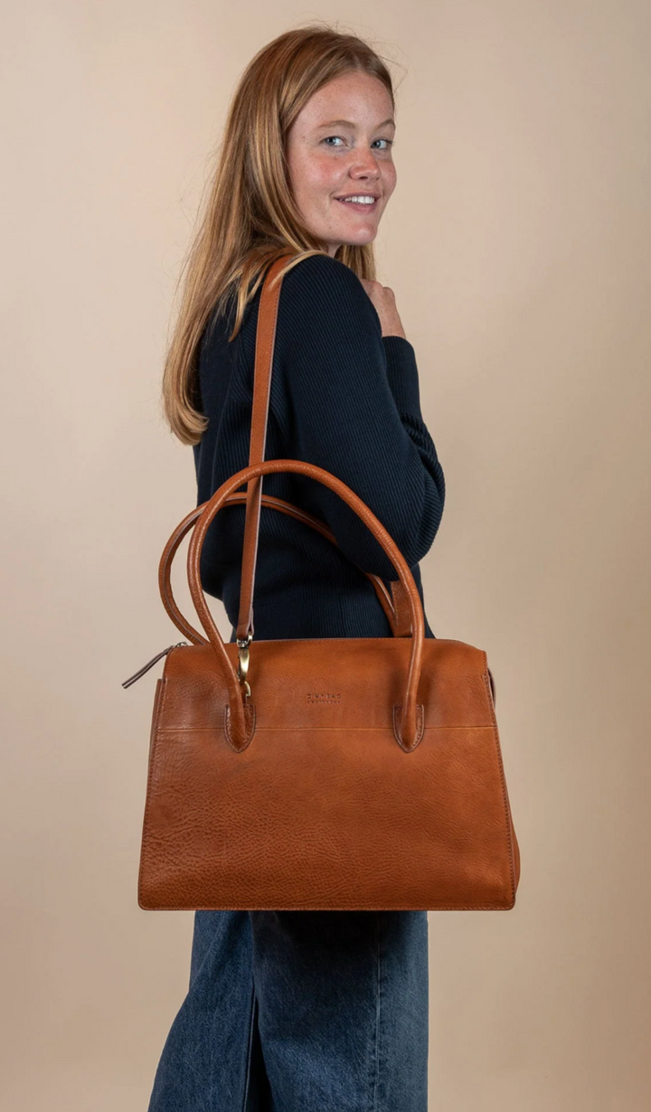 Kate Leather Bag in Cognac or Black
