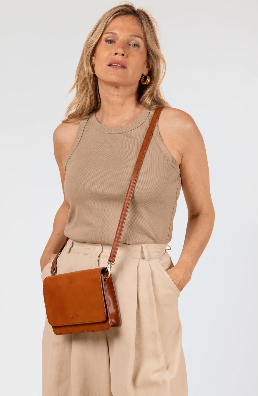 Audrey Mini in Cognac or Black