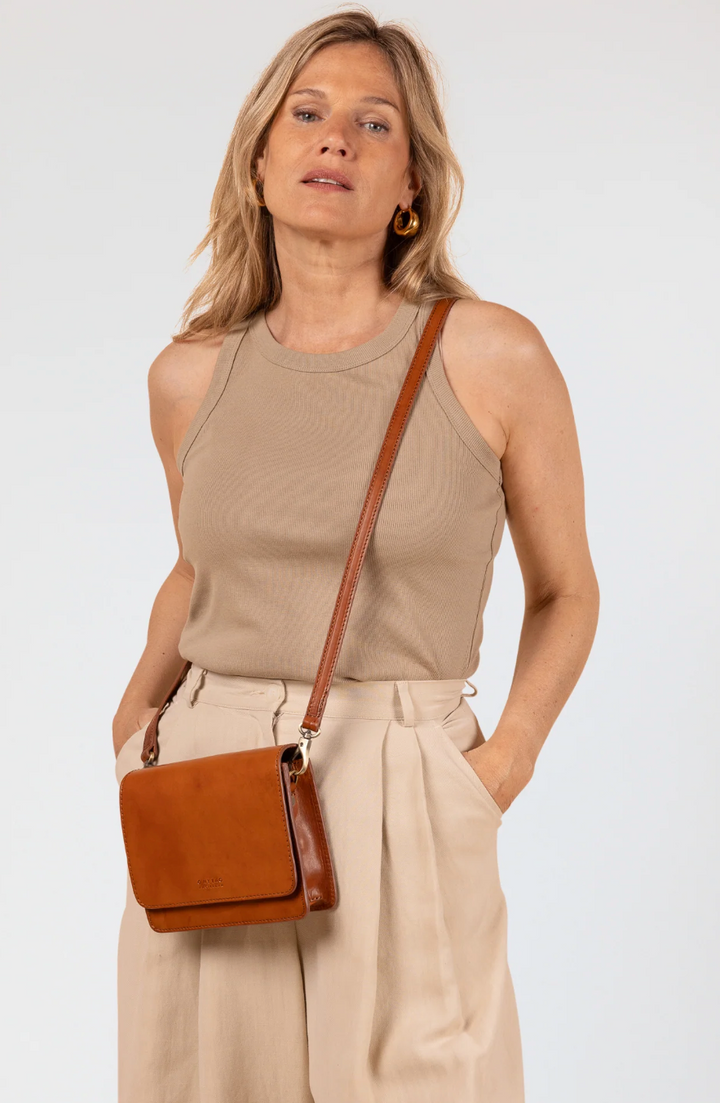 Audrey Mini in Cognac or Black