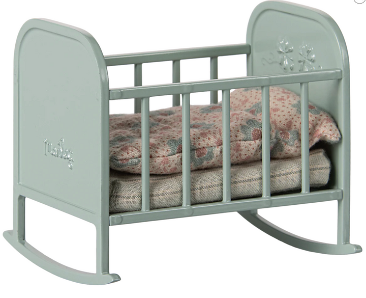 My Cradle, Mouse