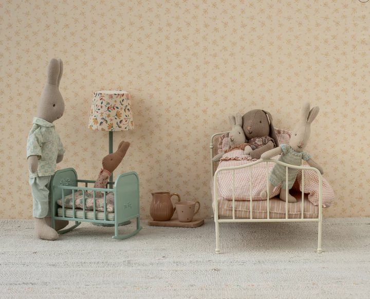 My Cradle, Mouse