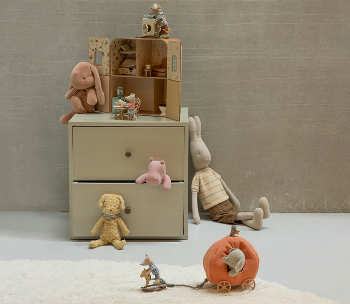 Bunny Plush, Medium, in Vintage Rose