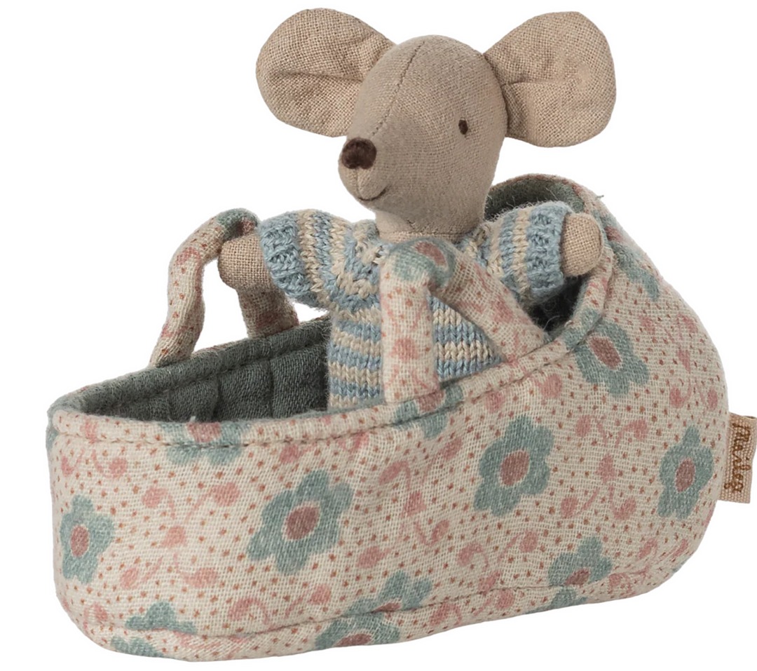 Baby Mouse in Carry Cot, Blue