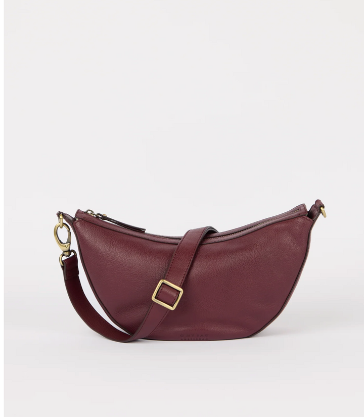 Leo Twisted Handle in Dark Cherry
