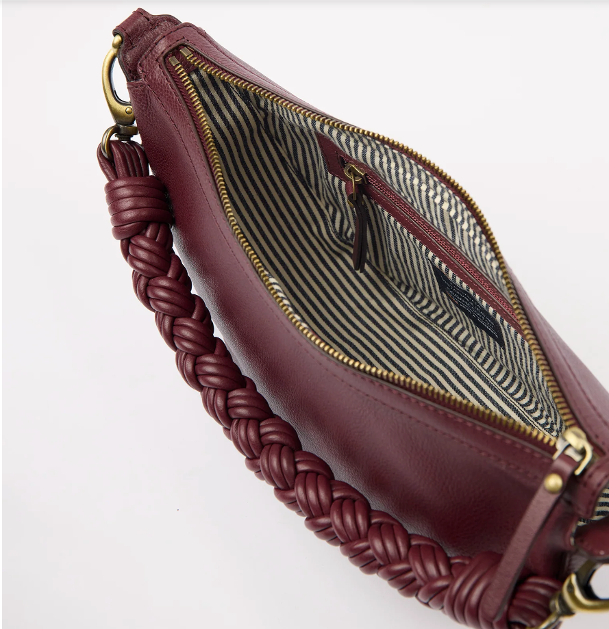 Leo Twisted Handle in Dark Cherry