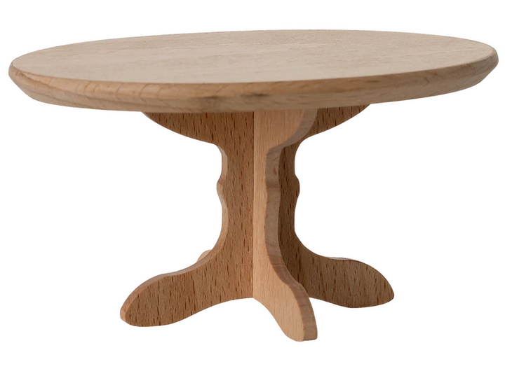 Oval Dining Table for Mouse in Nature
