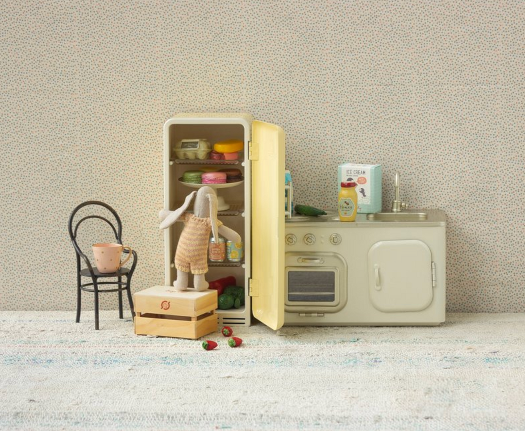 Kitchen, Miniature