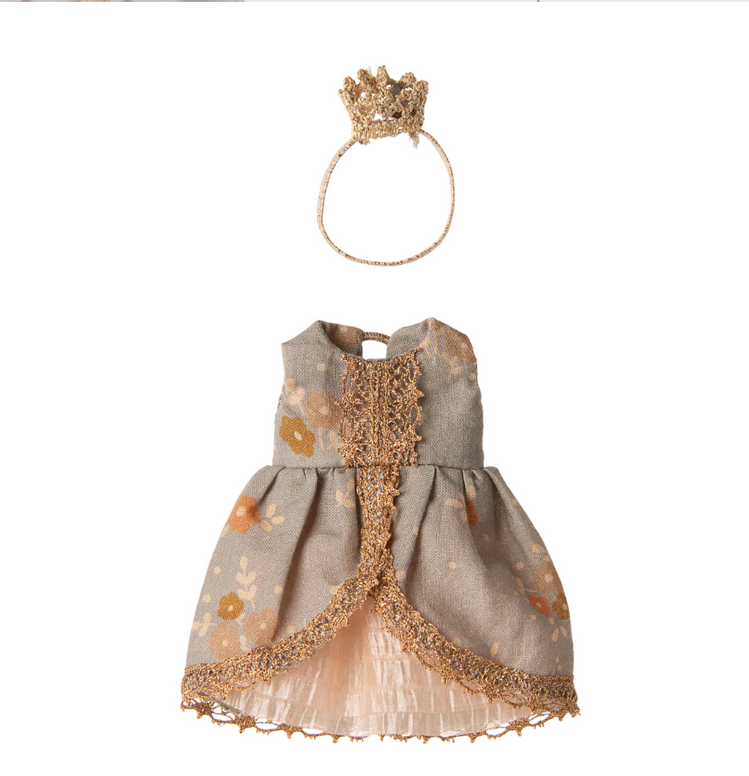Princess Dress, Big Sister Mouse