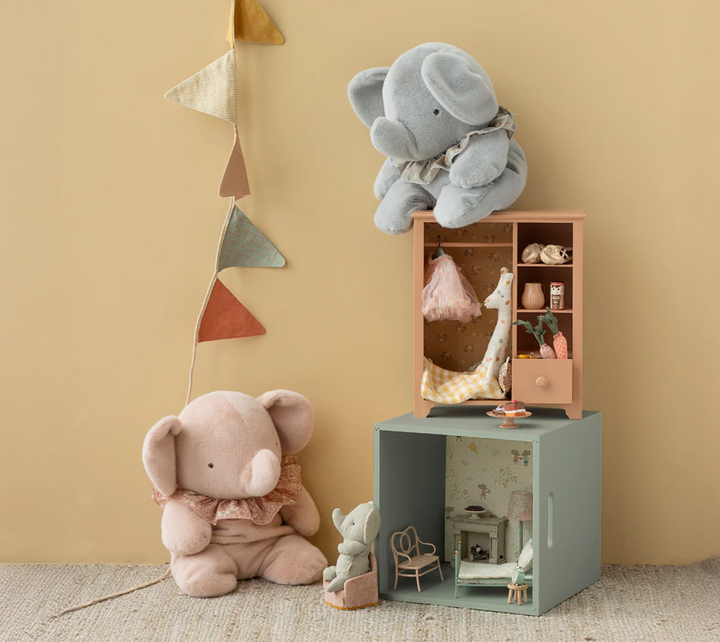 Big Elephant Plush in Powder