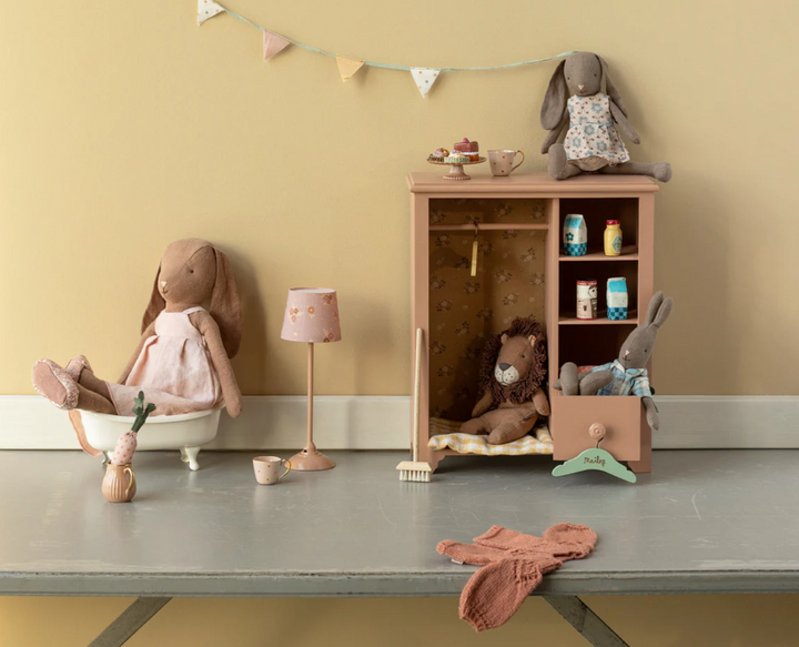 Miniature Floor Lamp in Dark Powder