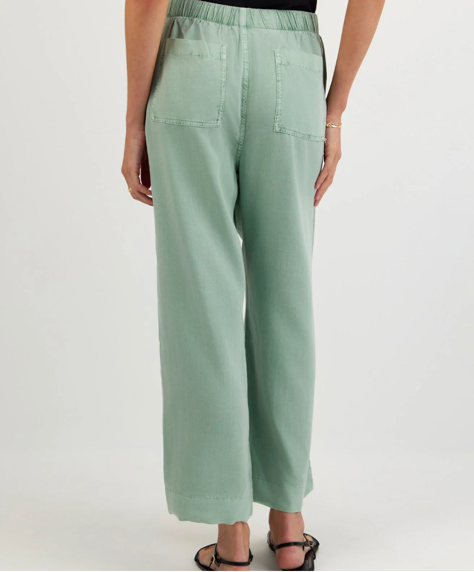 Wide Leg Crop in Oasis Green