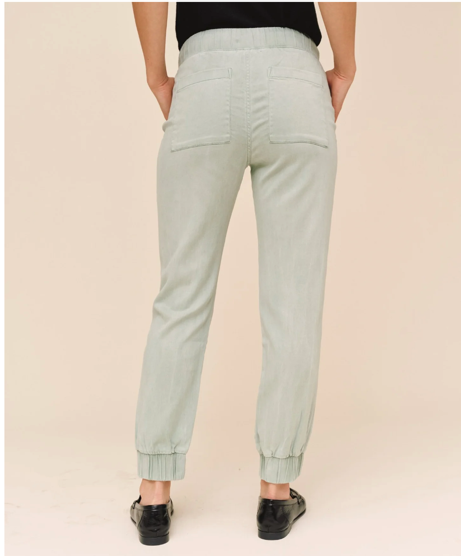Pocket Jogger in Oasis Green