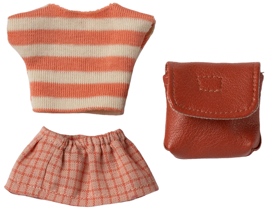 Clothes &amp; Coral Bag for Big Sister Mouse