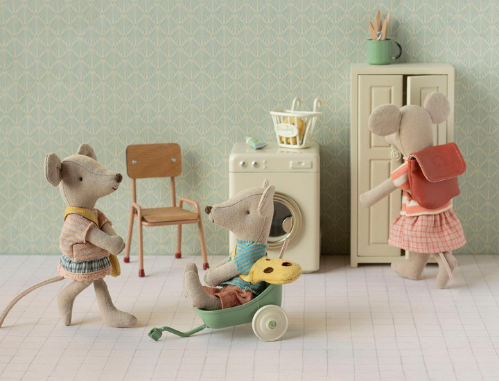 Little Sister Mouse with Bag